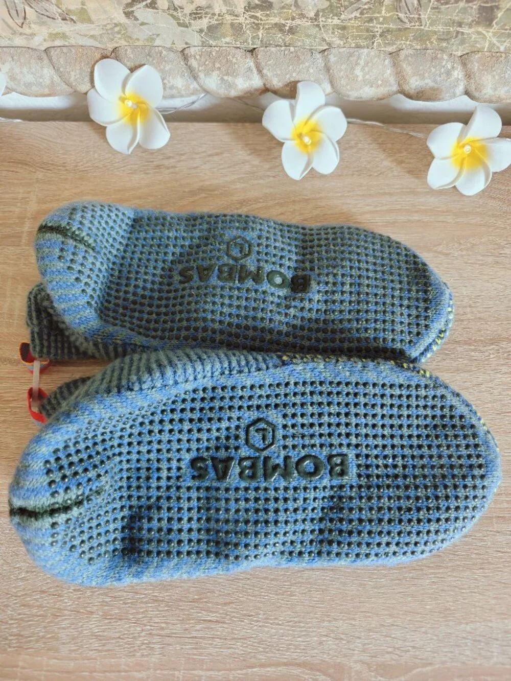 Bombas Teal Blue & Green Woven Knit Warm Soft Gripper Unisex Slipper Socks Sz. L